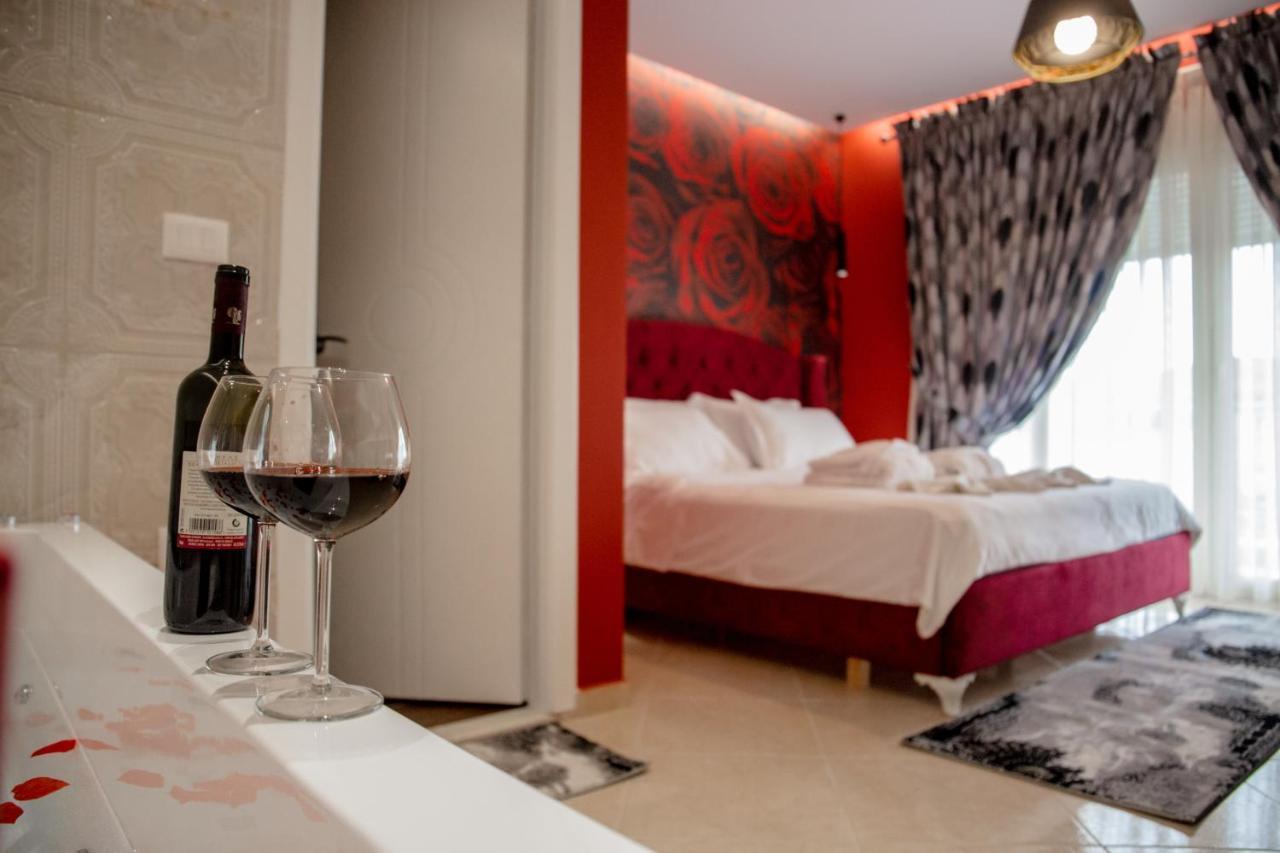 Ajilin Hotel Rooms Korce Esterno foto