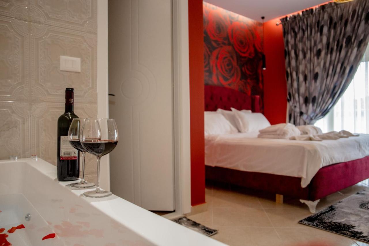 Ajilin Hotel Rooms Korce Esterno foto